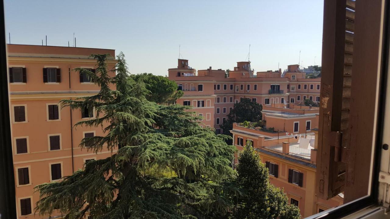 Bed & Breakfast A Casa Di Lia A Roma Exterior foto