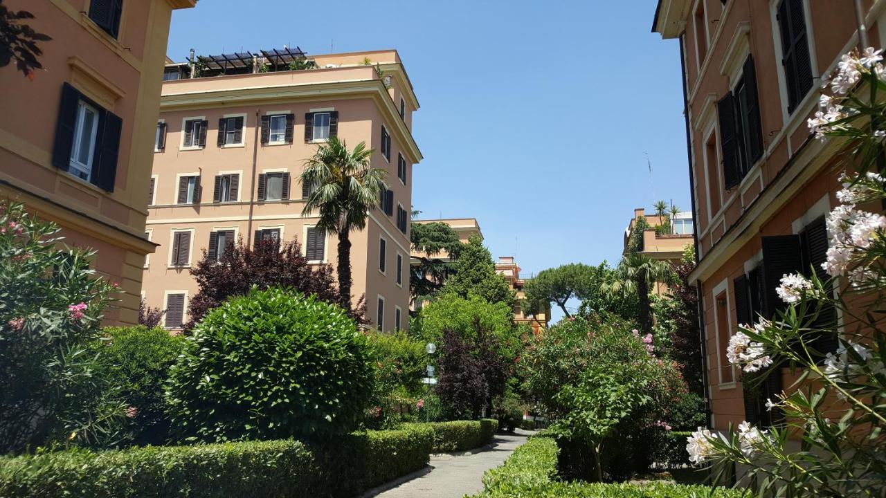 Bed & Breakfast A Casa Di Lia A Roma Exterior foto